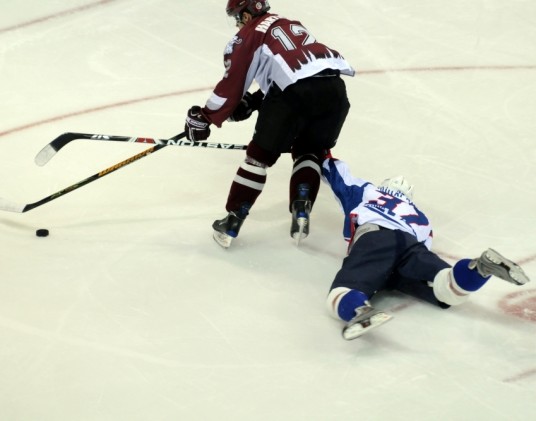 Apstiprina tiesnešus IIHF licences iegūšanai jaunajā sezonā