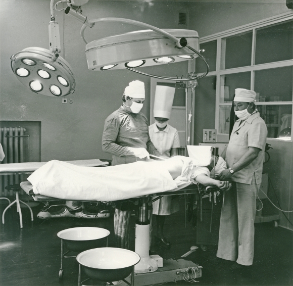 Jaunā operāciju zāle. 70. gadu beigas. Foto no Tukuma slimnīcas arhīva.
