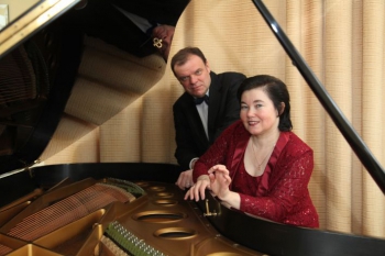 Klavieru duets Antra un Normunds Vīksnes. Fotogrāfija no mākslinieku personīgā arhīva. Foto: Edmunds Mickus