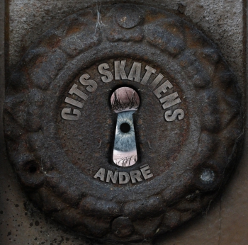 Andrē debijas albumu "Cits Skatiens"