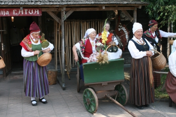 Folkloras kopa "Atštaukas"