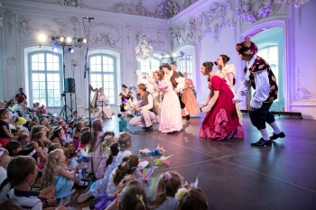 Muzikālais uzvedums "Pasaka par Ķēniņu Strazdubārdu"