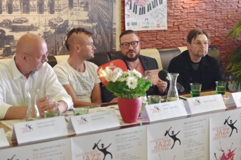 Ar spilgtiem džeza mūzikas priekšnesumiem atklāta festivāla "Saulkrasti Jazz" XVIII sezona