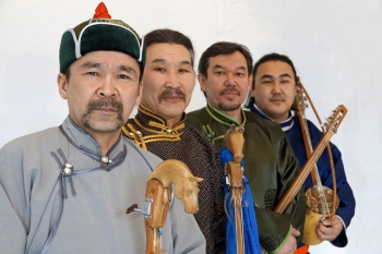 "Huun Huur Tu"